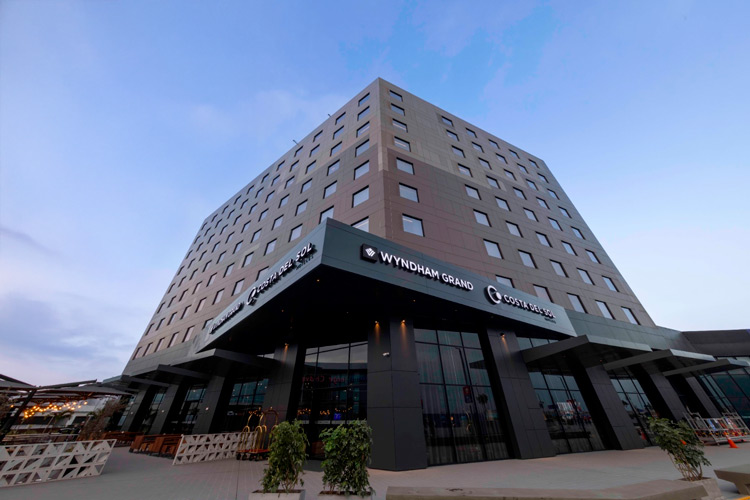 Wyndham Grand Lima Airport